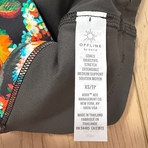 Offline by Aerie Goals Medium Support Sports Bra, 3D Floral, sz XS - Picture 4 of 7